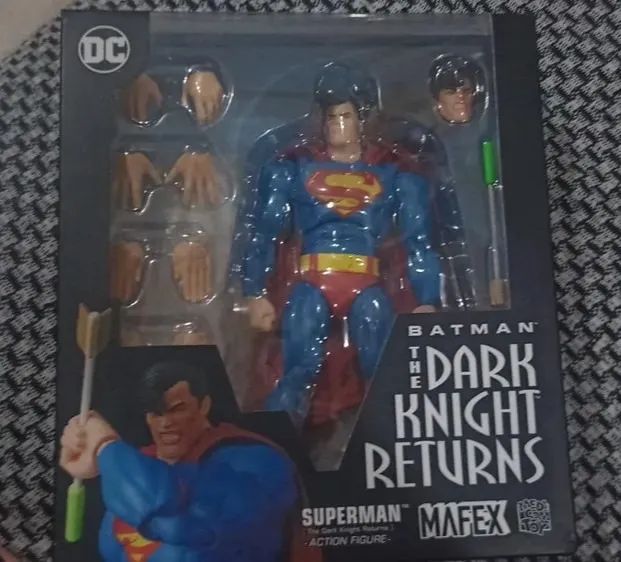 Superman Mafex Dark Knight Returns