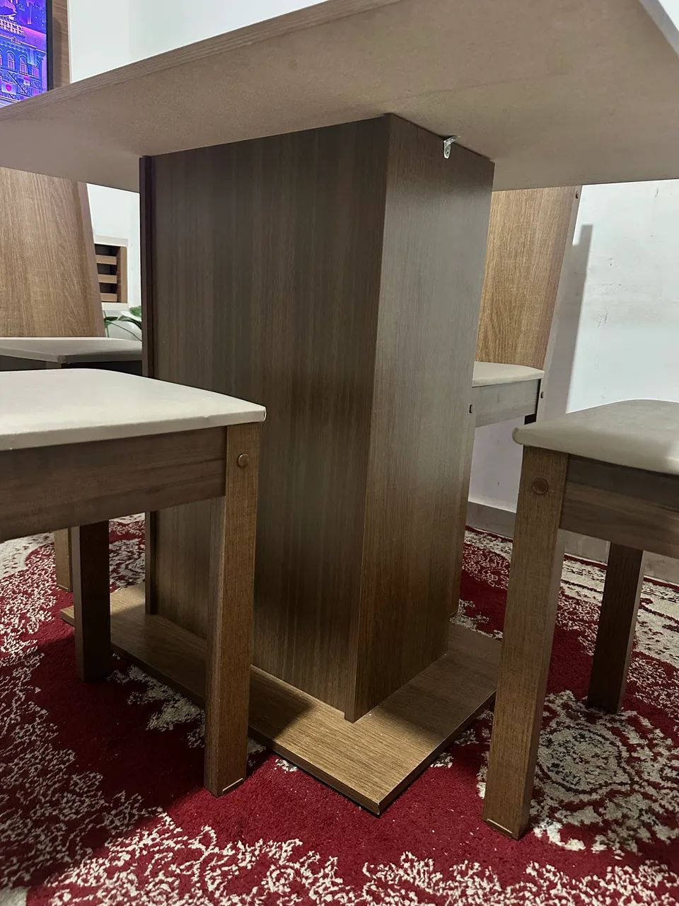 Dining Table479132649238702085