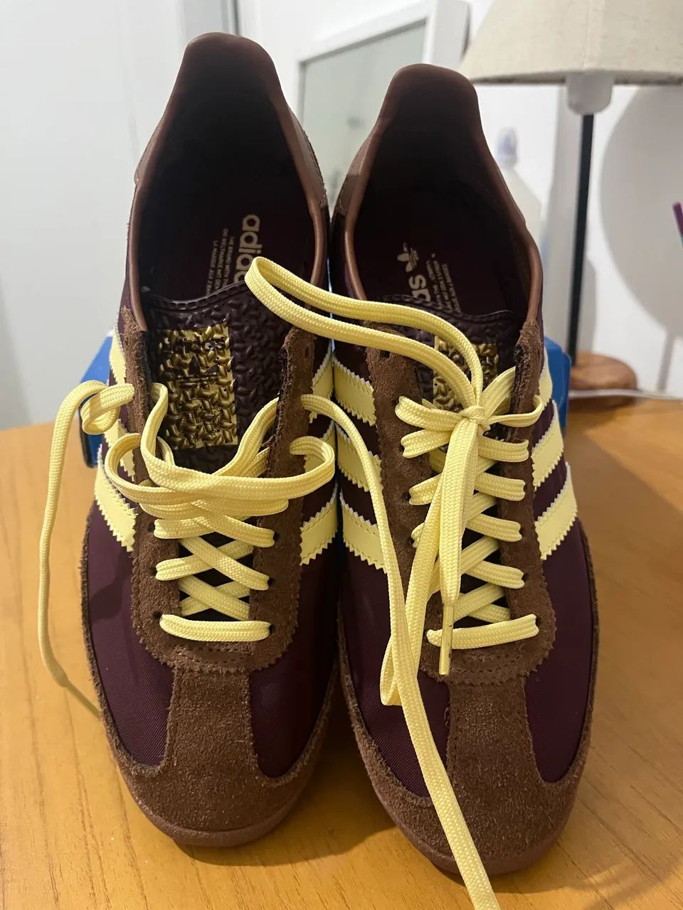 Tênis Adidas SL 72 marrom e amarelo 36