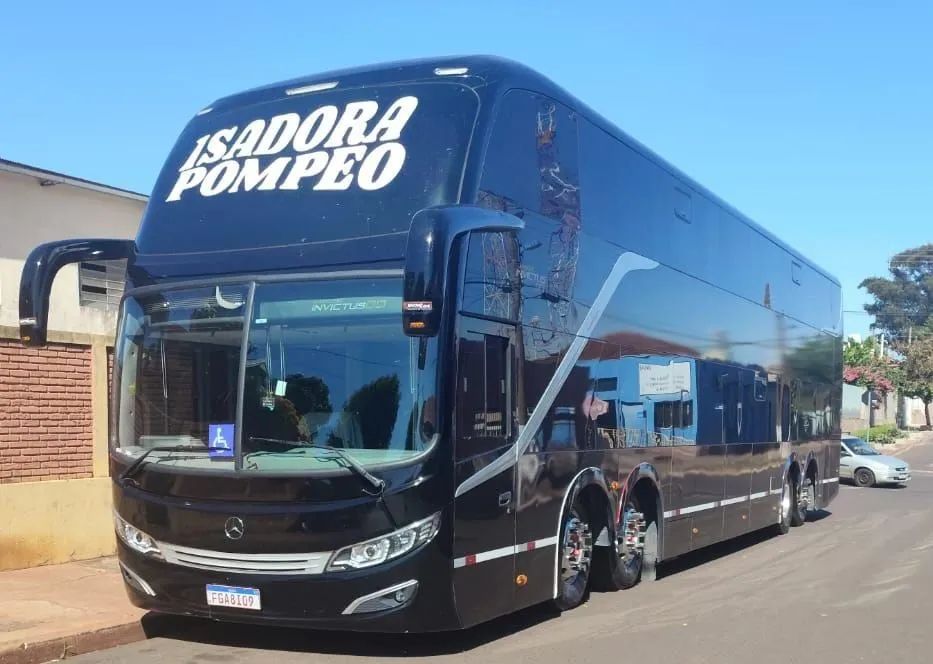 Ônibus DD 02 andares artista banda dupla - Foto 9