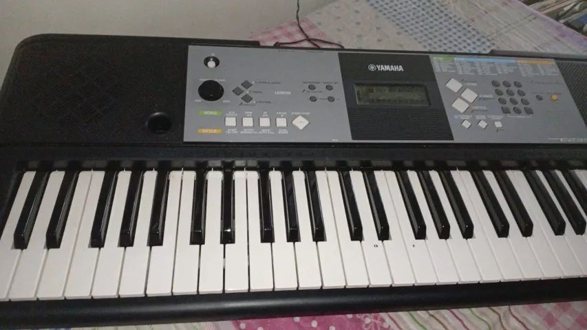 Teclado Yamaha PSR E233 - Foto 2