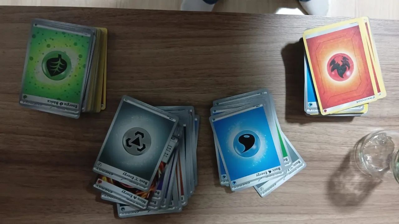 Pacote com 1100 cartas pokémon - Foto 5
