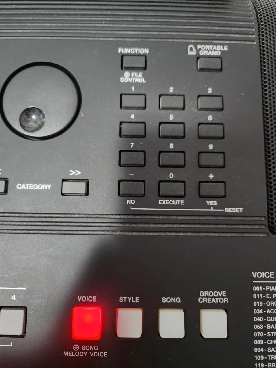 Teclado Yamaha E463 Completo + Case - Foto 5