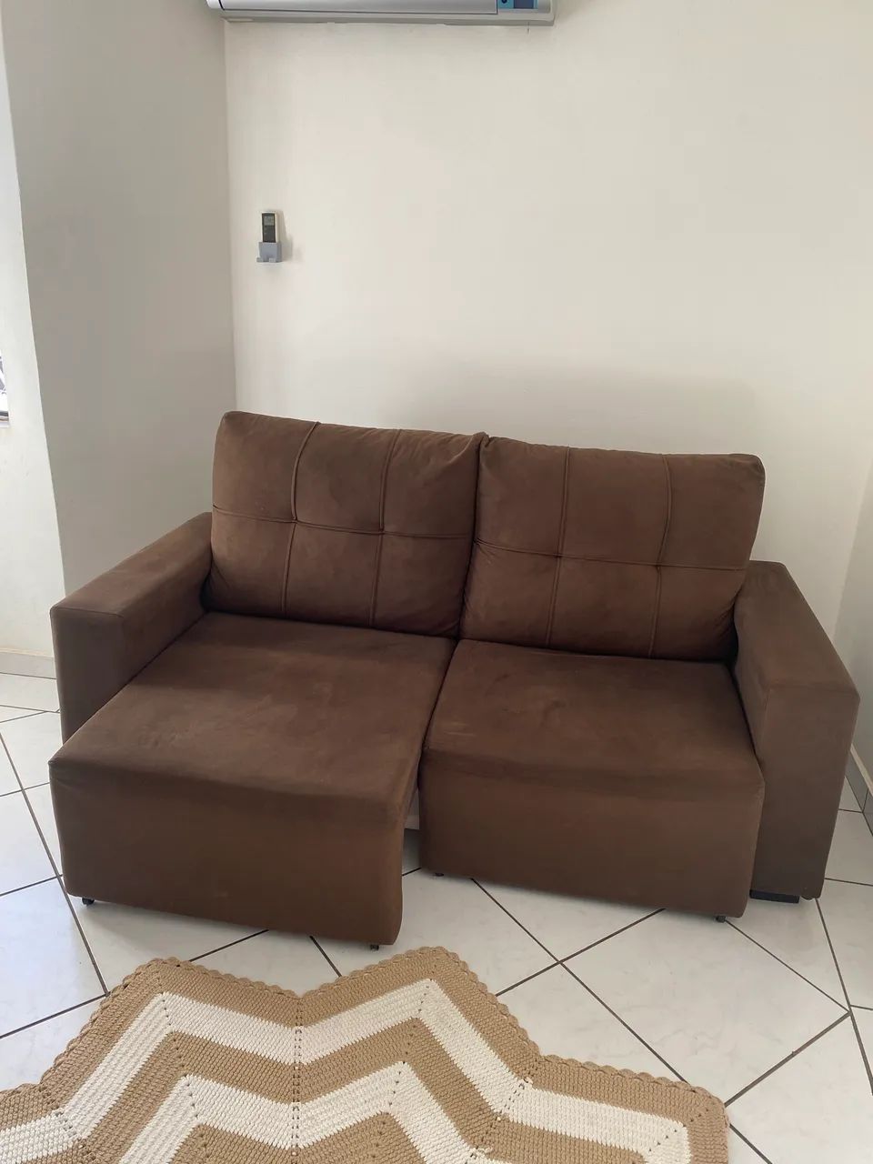 Sofá Retrátil 2 Lugares Marrom Único Dono - Foto 5