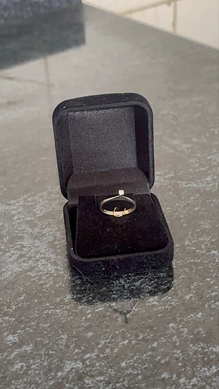 vendo anel de ouro branco com diamante  - Foto 4