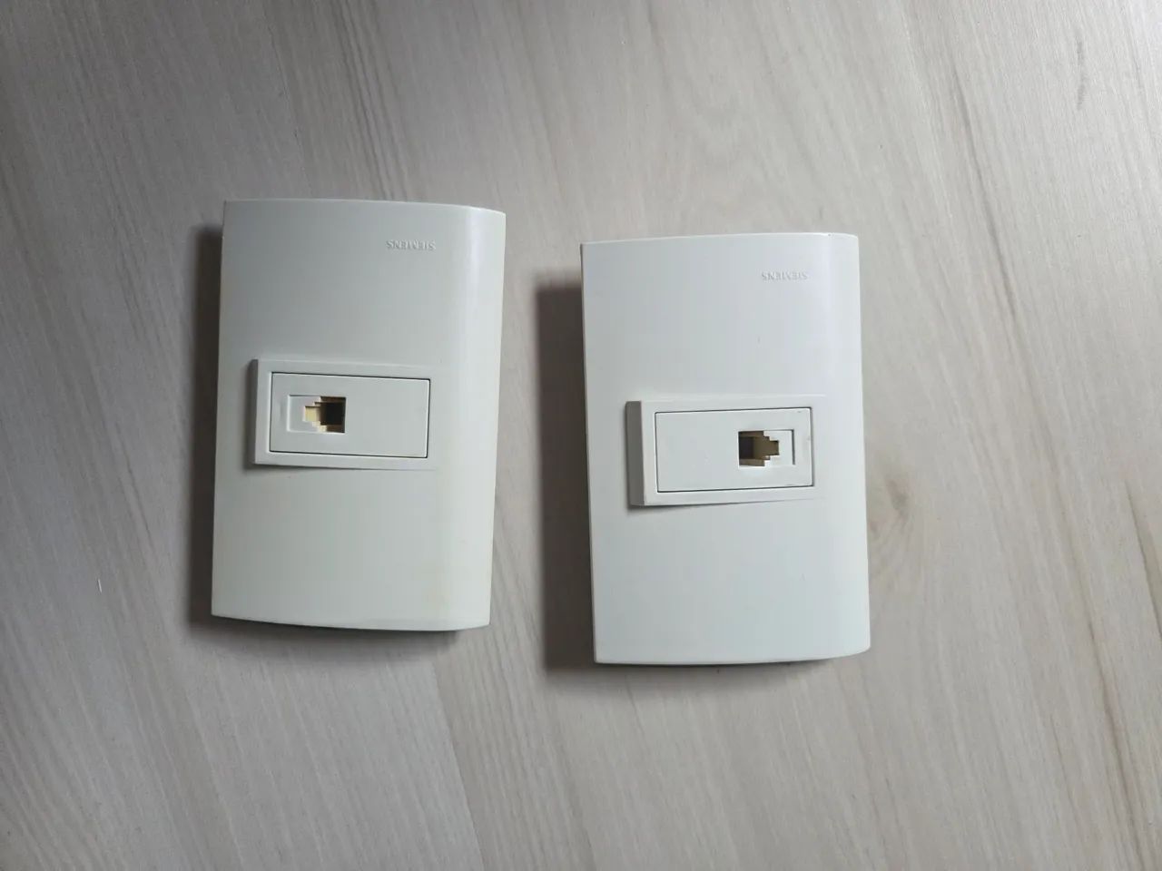 DUAS Tomadas RJ43 