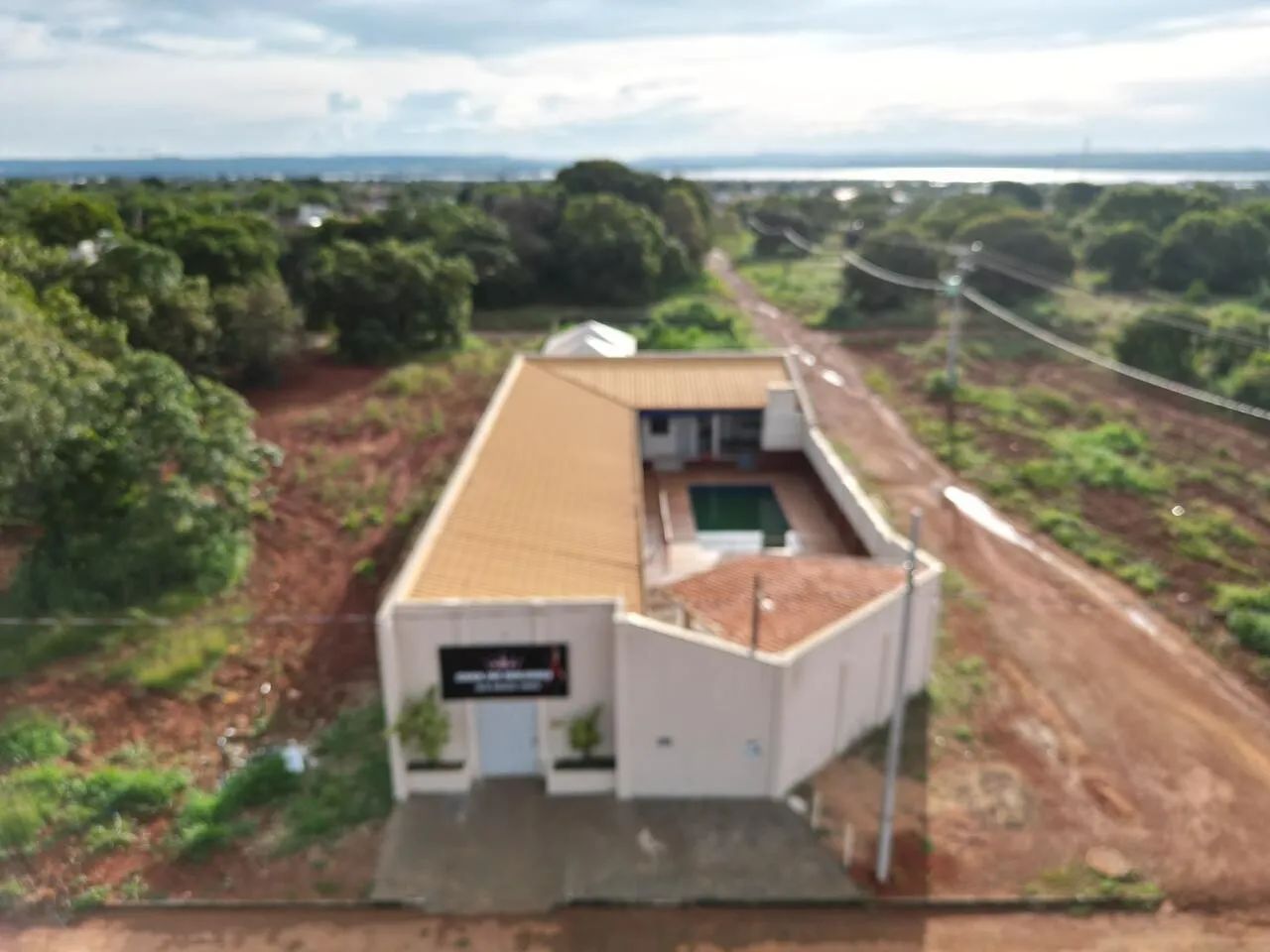 Salão para eventos à venda com estrutura funcional, ótima localização