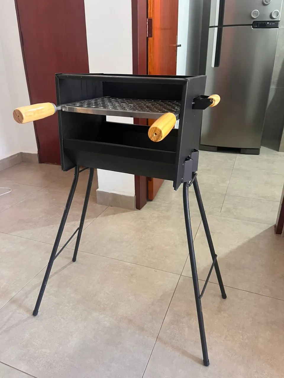 Churrasqueira Aço Carbono ? 30x25x80 ? Não cobramos taxa de entrega  - Foto 3