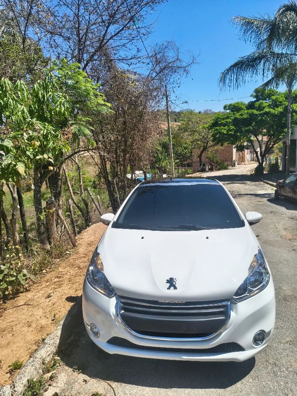 Peugeot 208 ALLURE 1.5 8V FLEX 2016