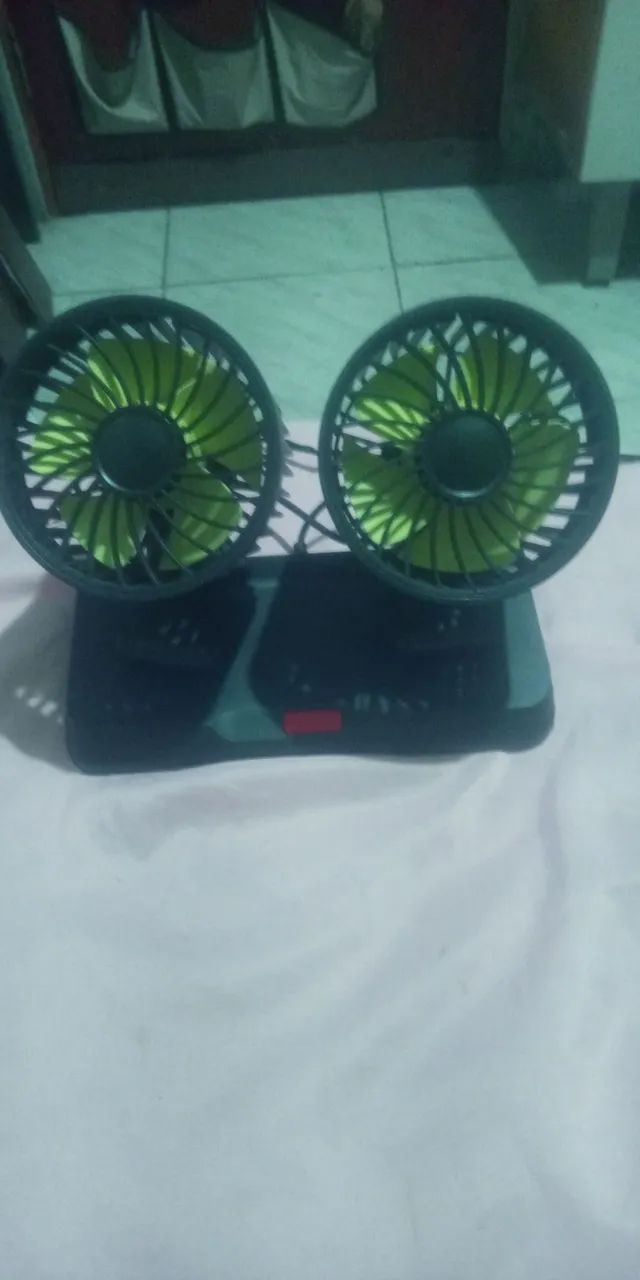 VENTILADOR PARA CARRO 12 VOLT. $ 50.
