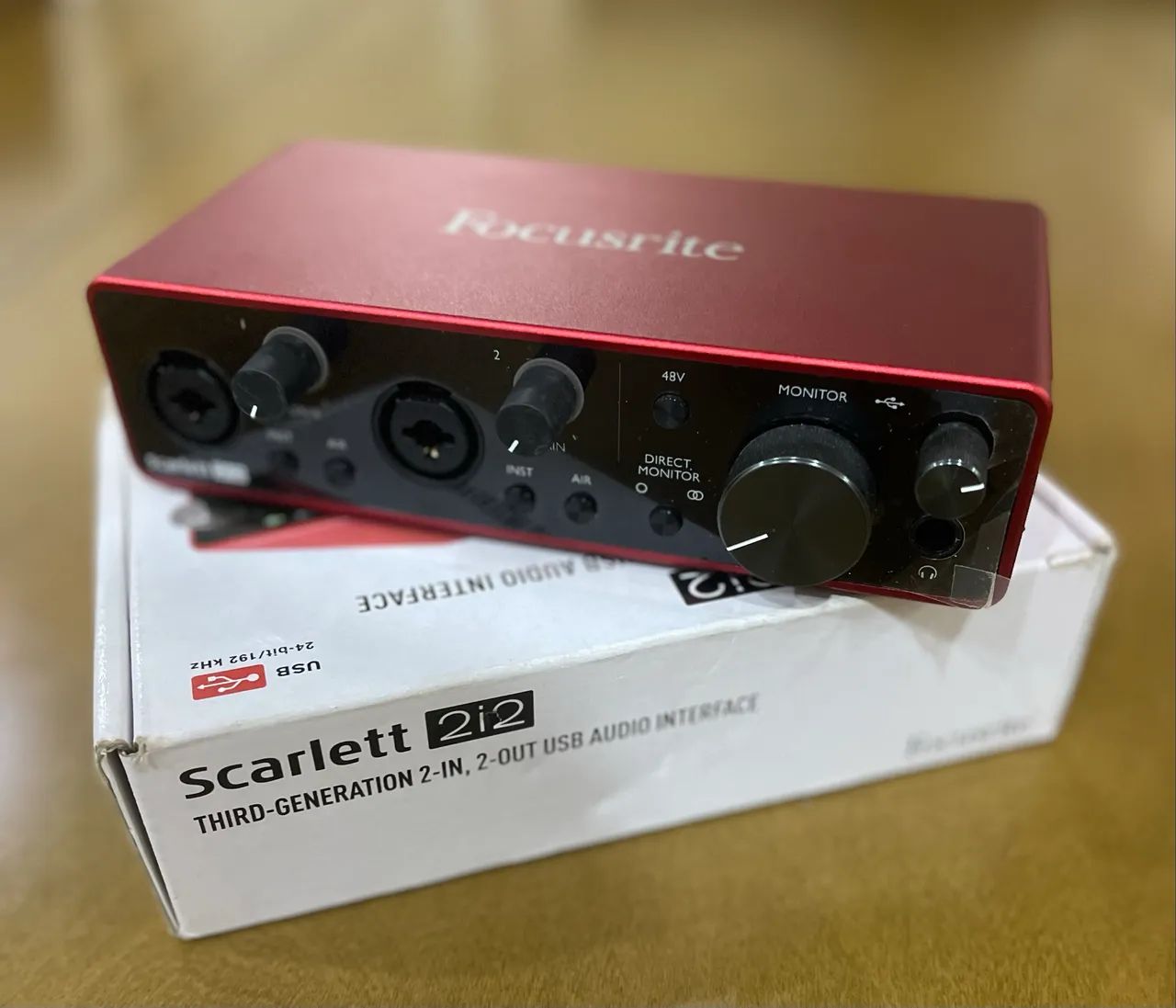 Interface Focusrite 2i2 (com plastico)  - Foto 3