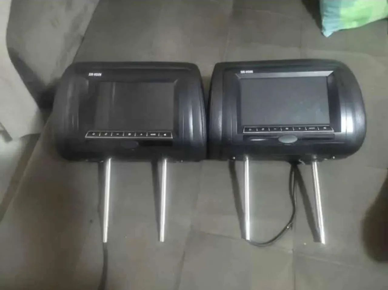 Tela de encosto para espelhar multimídia 