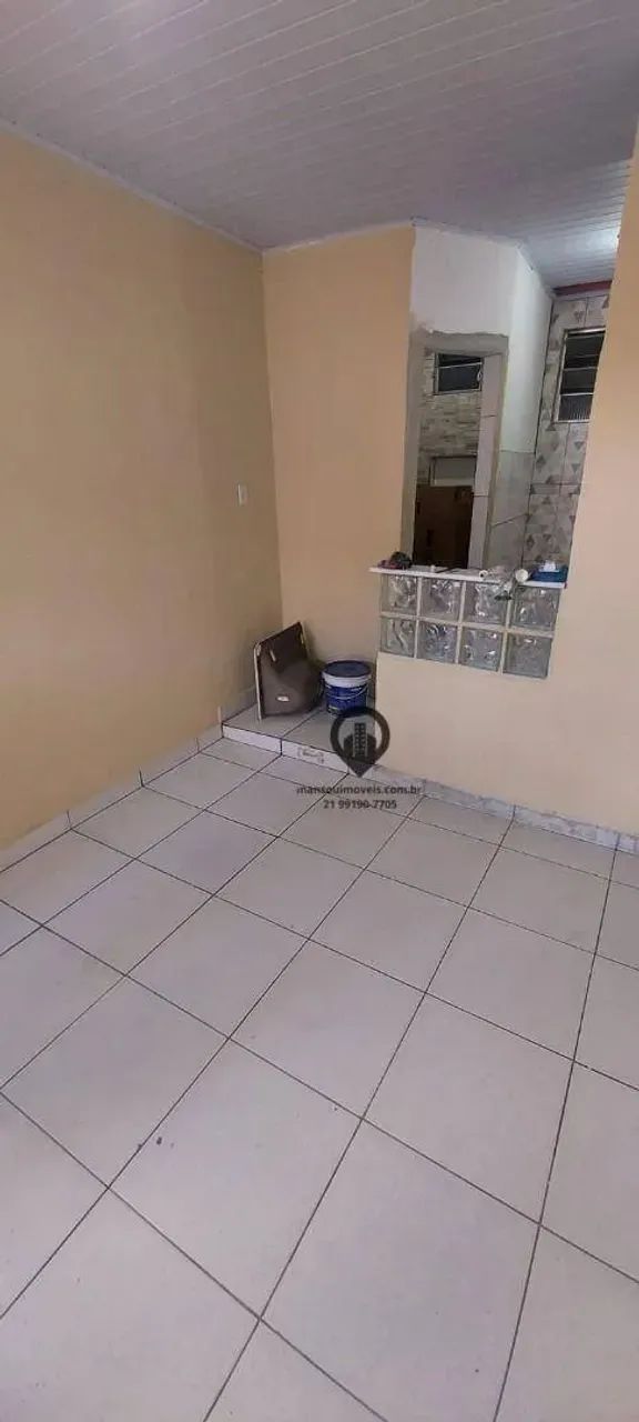 Casa triplex com 2 kitnets, terraço, garagem, próxima a estr do Magarça - Foto 2