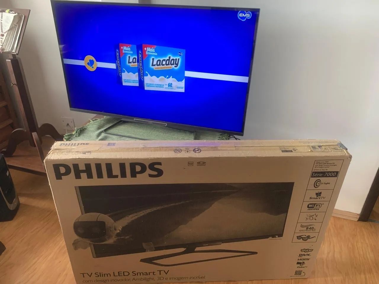 Smart tv led 47 polegadas Phillips (107 x 63 cm) - Foto 2