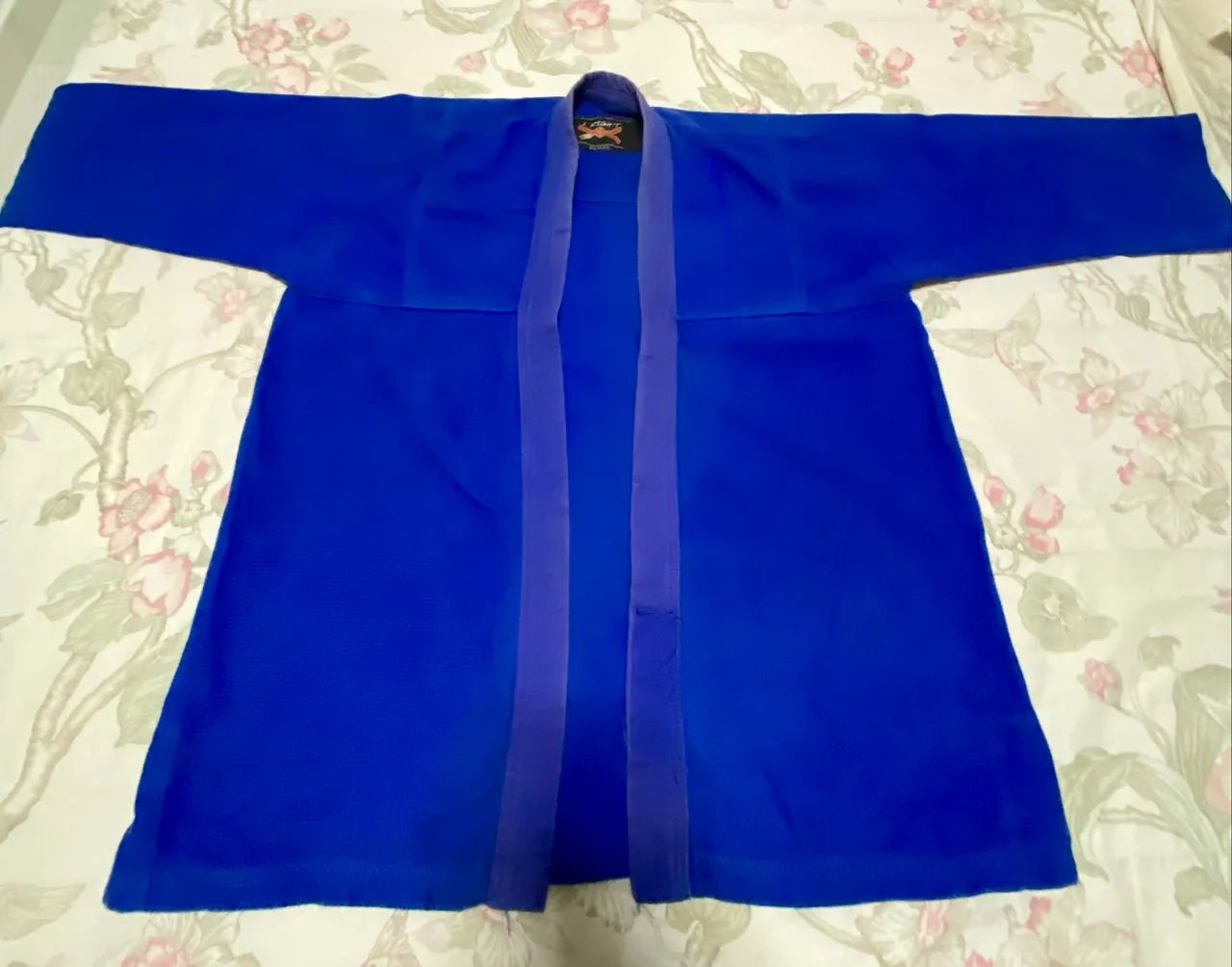 Kimono JIU-JITSU (parte de cima) A2 em ótimo estado  - Foto 5