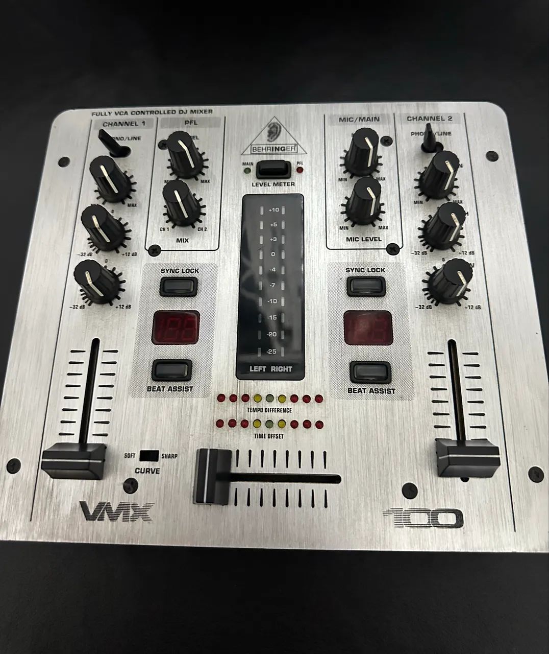 MIXER BEHRINGER VMX 100 - Foto 3