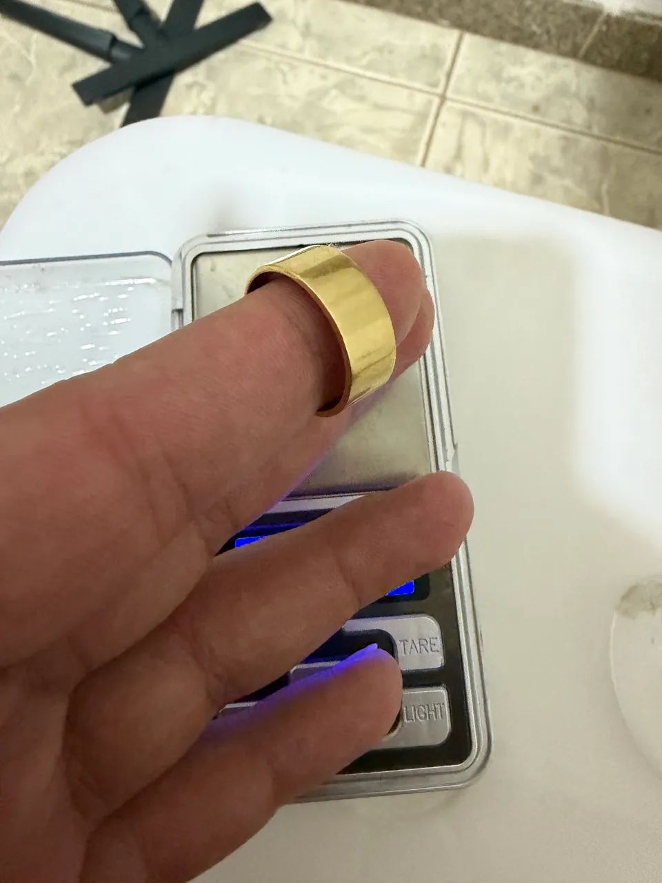 VENDO ALIANÇA DE OURO 18K MACIÇA !  - Foto 2