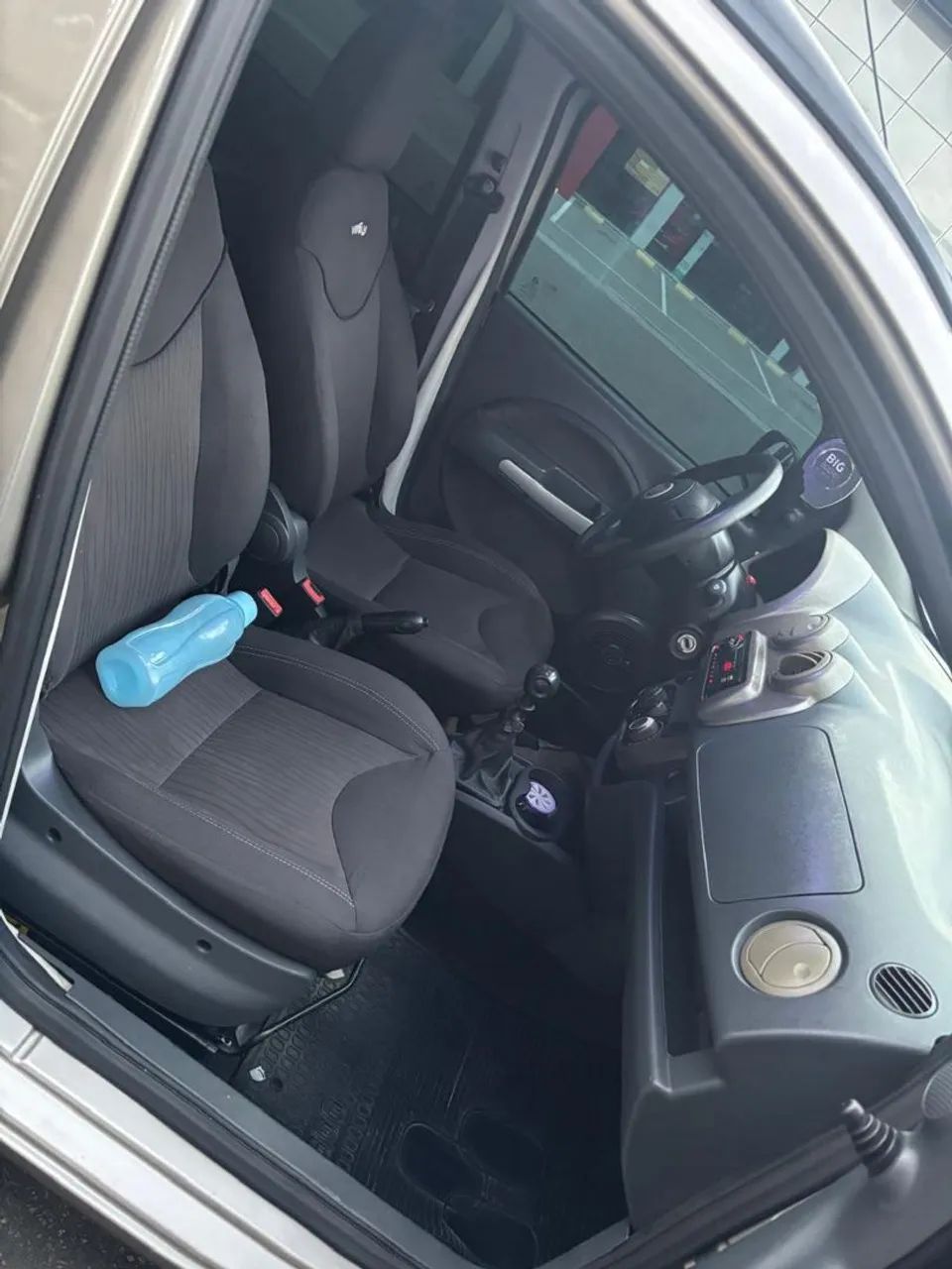 Fiat Uno WAY 1.4 EVO Fire Flex 8V 5P 2011 - Foto 4