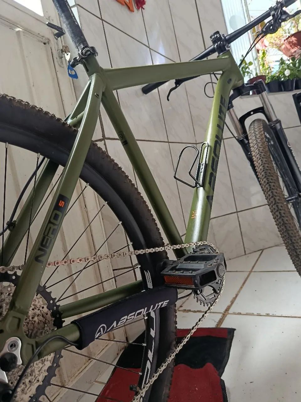 Bicicleta ABSOLUTE 12V Semi nova - Foto 4
