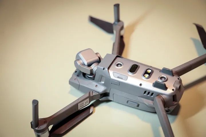 Drone DJI Mavic 2 Pro Hasselblad Fly More com case estilo Pelican - Foto 2