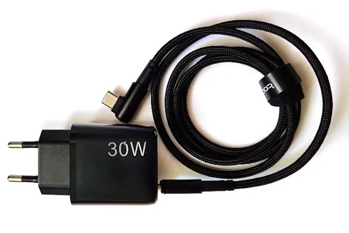 Carregador Celular com 1 porta Usb A e uma Usb C mais 1 cabo tipo C nas 2 pontas  (1 M)