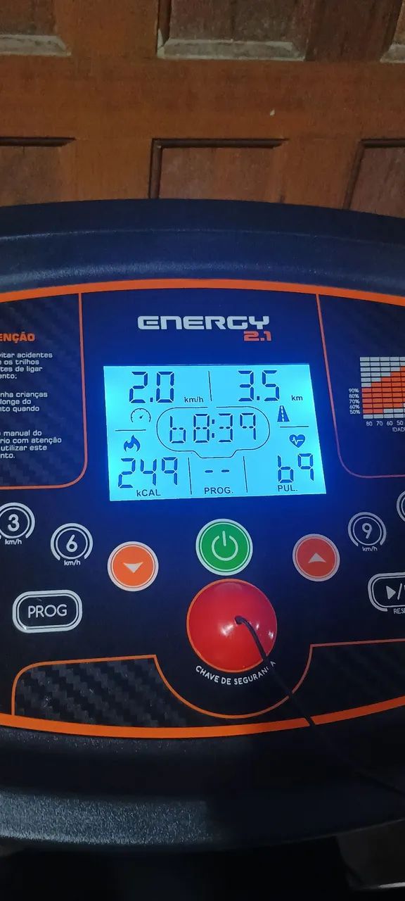 Esteira Profissional Dream 2.1 HP Bivolt ótimo estado impecável  - Foto 3