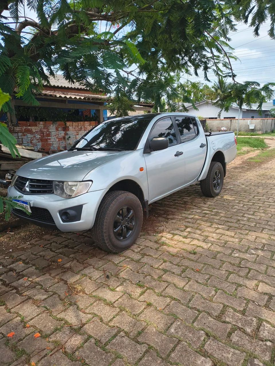 Mitsubishi L200 L200 Triton GLS 3.2 CD TB Int.Diesel Mec 2013