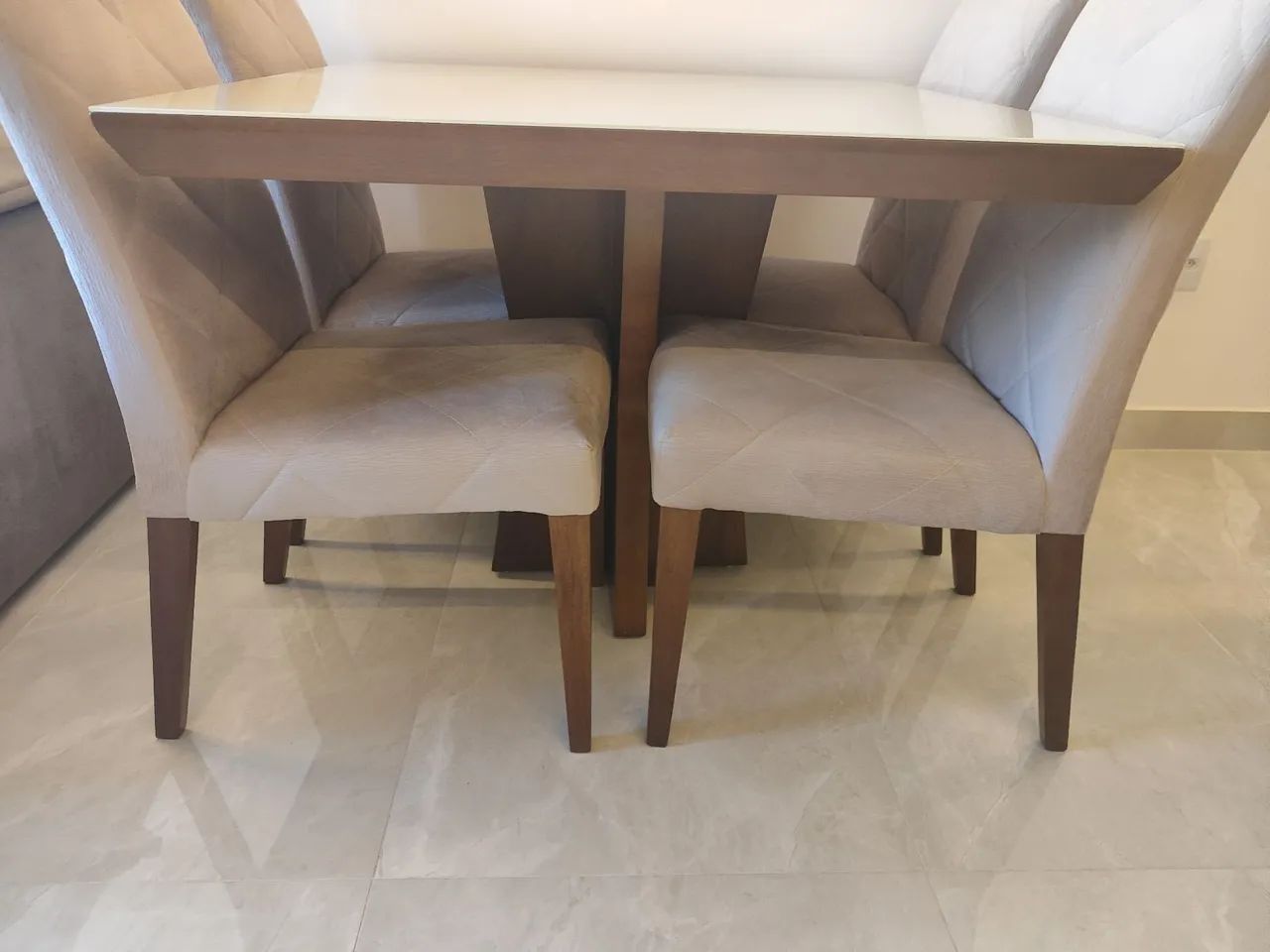 Mesa 4 cadeiras jantar madeira maciça - Foto 3
