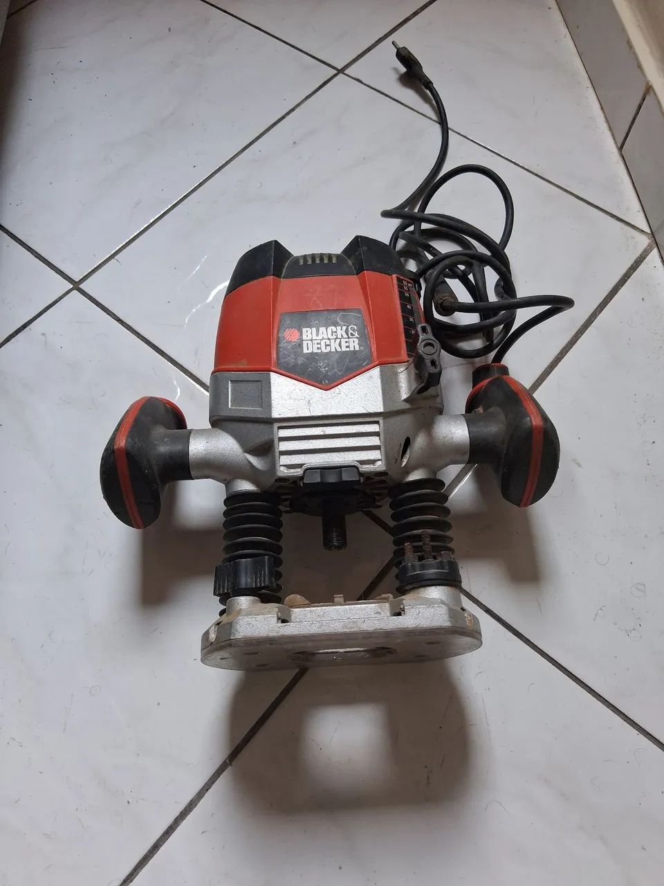 Tupia de coluna Black e Decker 220v 1200w - Foto 3