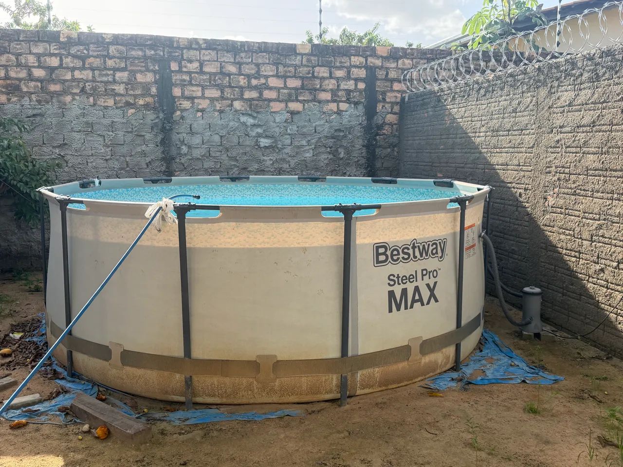 Piscina estrutural Bestway 10.250 litros - Foto 2