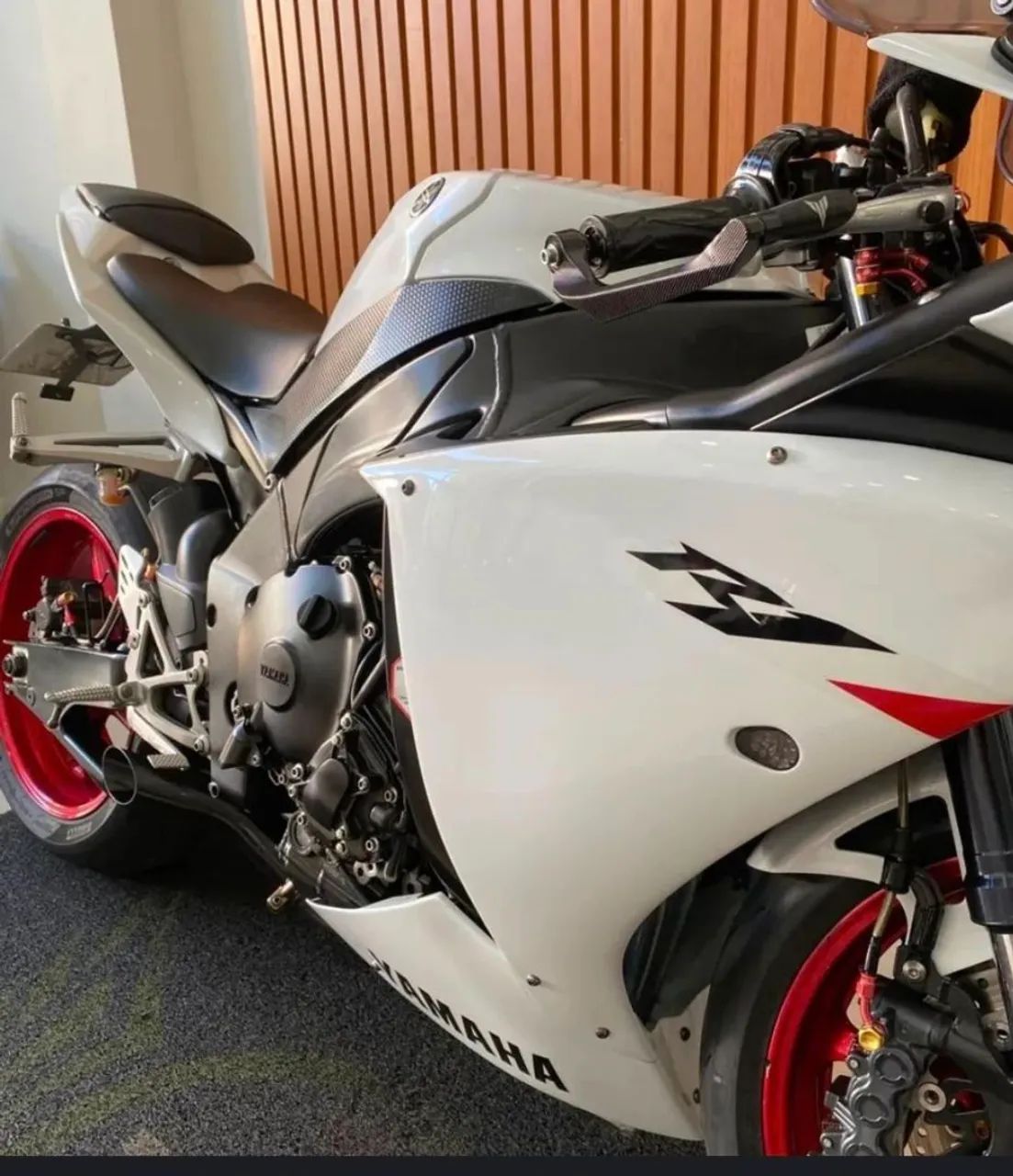 R1 Yamaha  - Foto 4