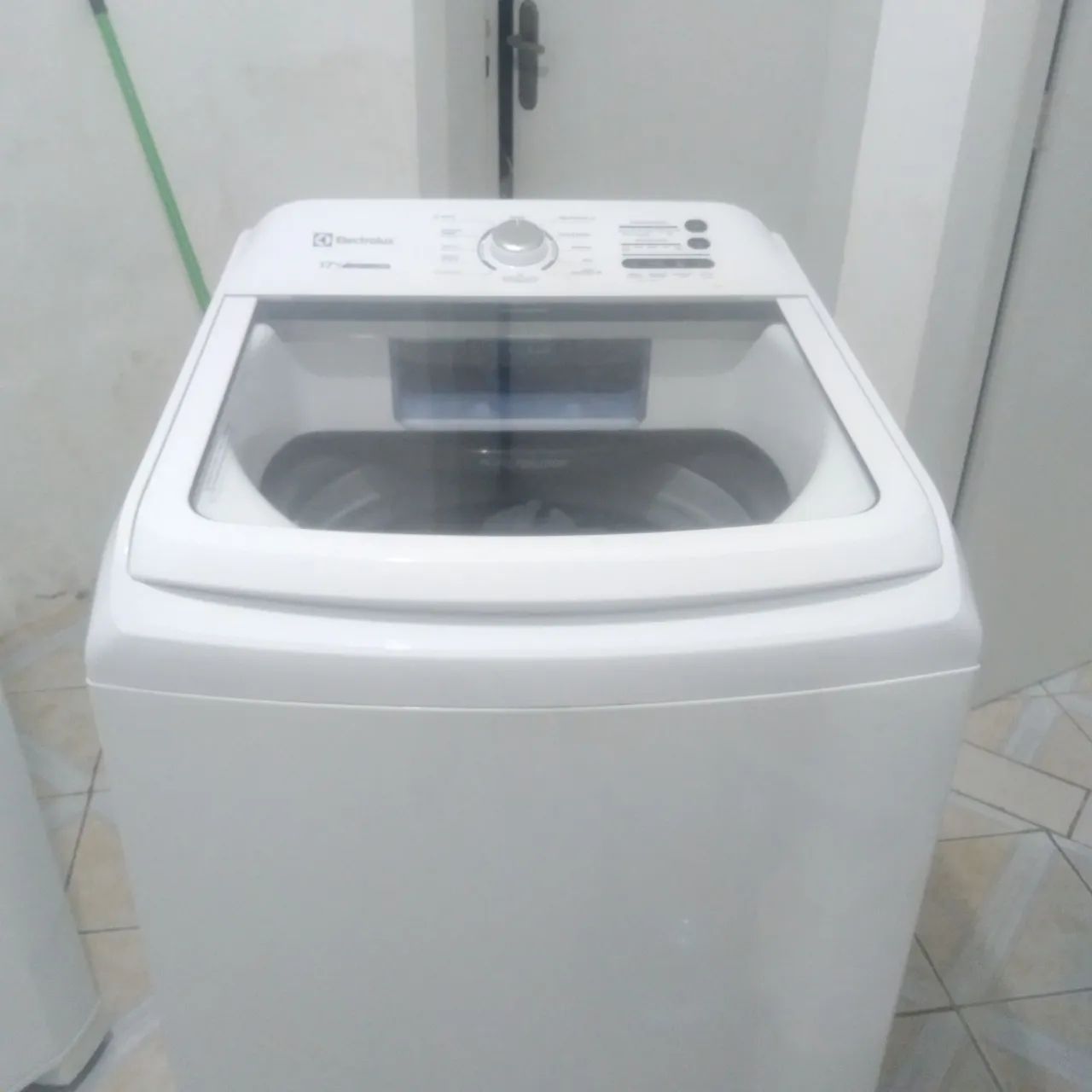 Máquina de lavar roupa Electrolux 17 kg