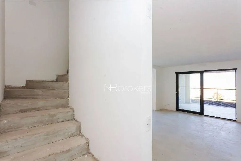COBERTURA DUPLEX COM 190m² COM SALA AMPLA E ÁREA EXTERNA! - Foto 2