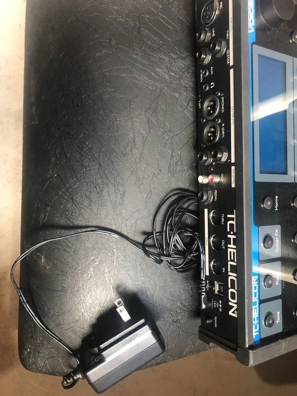 Pedal profissional efeitos voz tchelicon voice live 2
