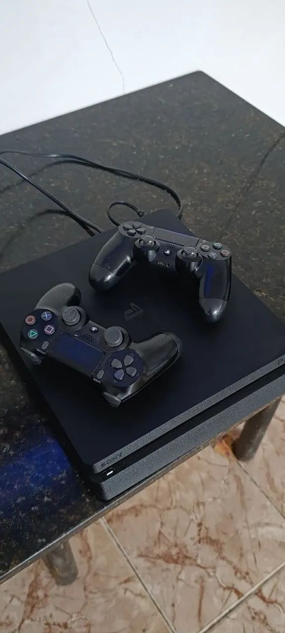 Vendo play 4 1terabyte completo 