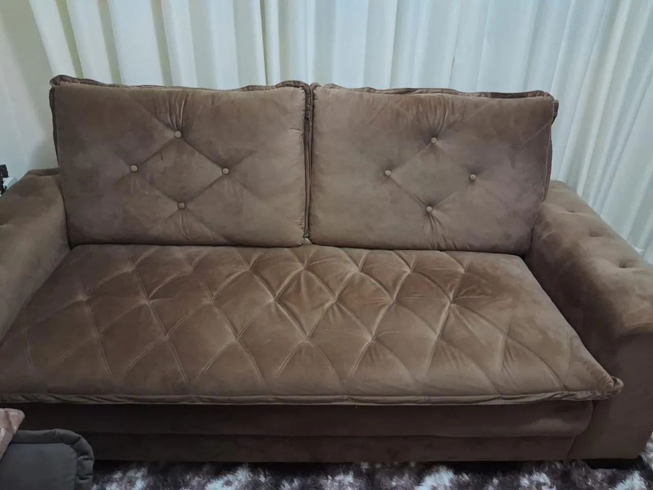 Sofá 2/3 Lugares em Suede Marrom Excelente Estado - R$ 900 - Foto 2