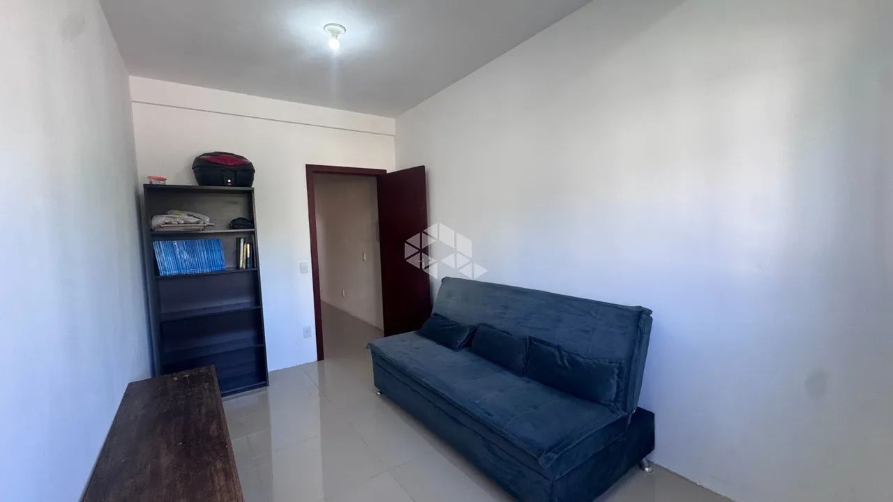 DUAS CASAS INDEPENDENTES COM PISCINA E AMPLO ESPAÇO DE LAZER - Foto 4