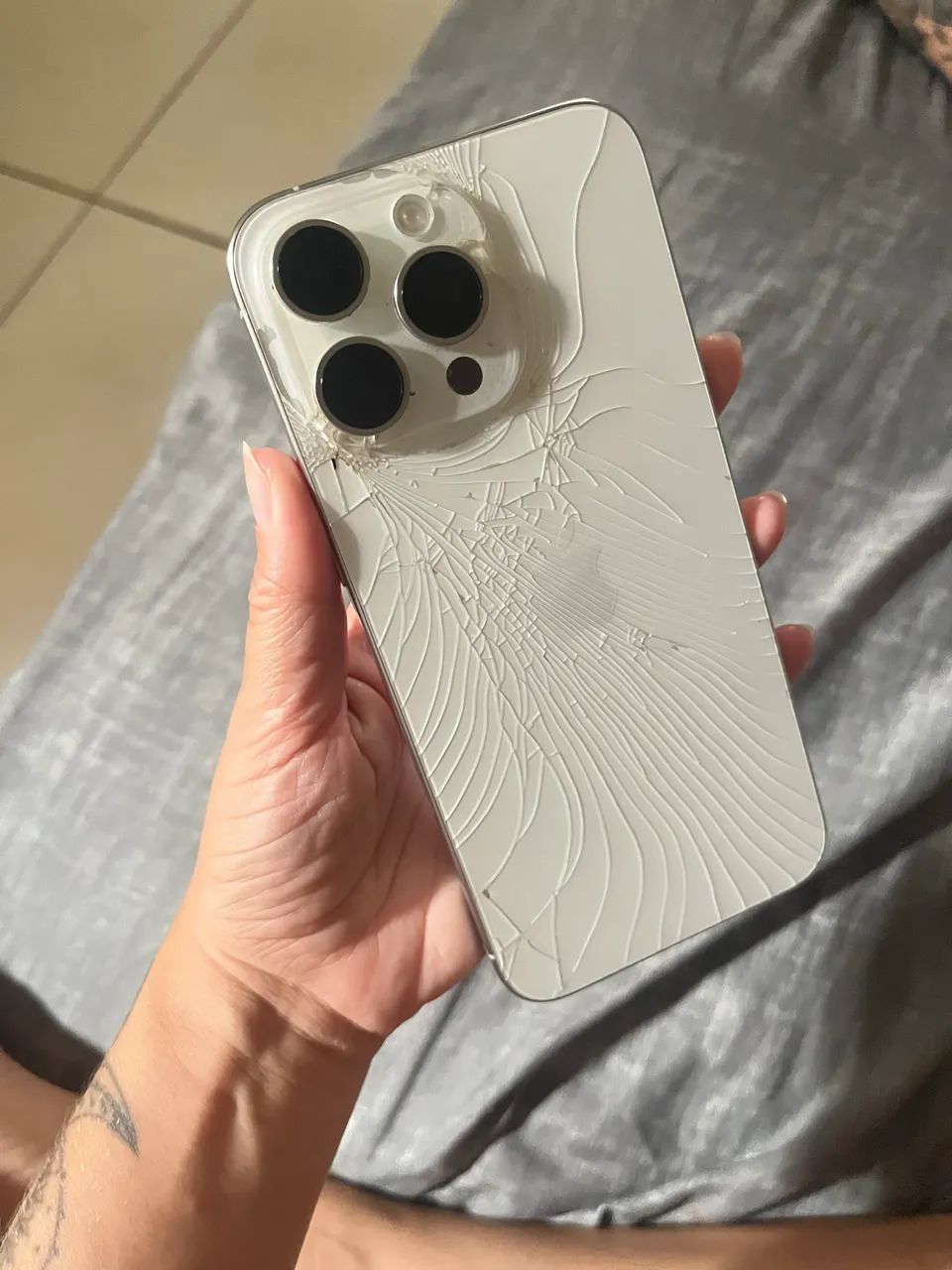 iPhone 15 Pro Max  - Foto 2