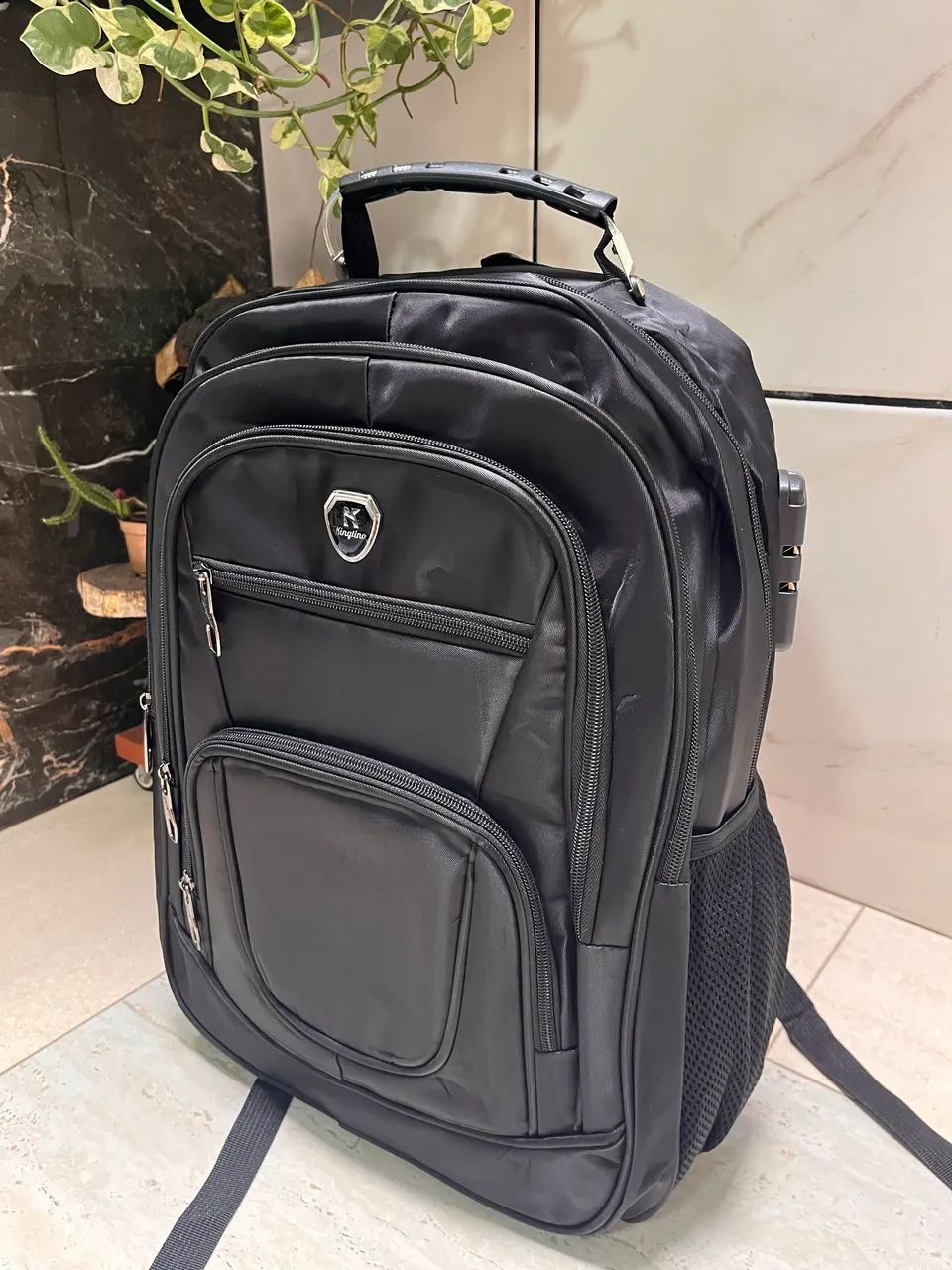 Mochila impermeável antifurto 