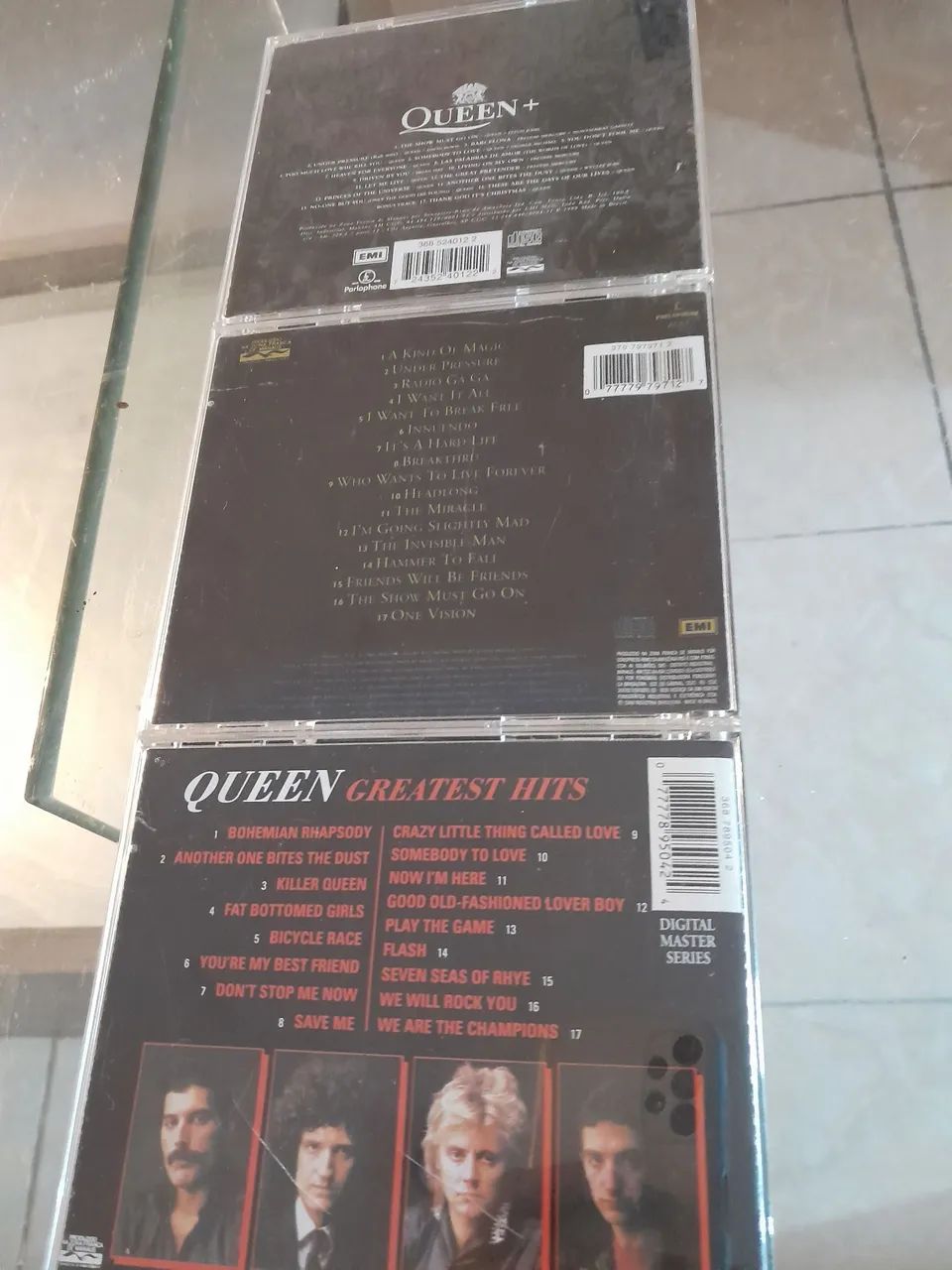Queen 03 CDs Kit - Greatest Hits I, II e III - excelente estado original - Foto 2