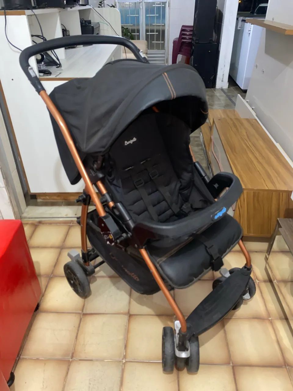 Carrinho de bebê burigotto pra vender rápido  - Foto 4