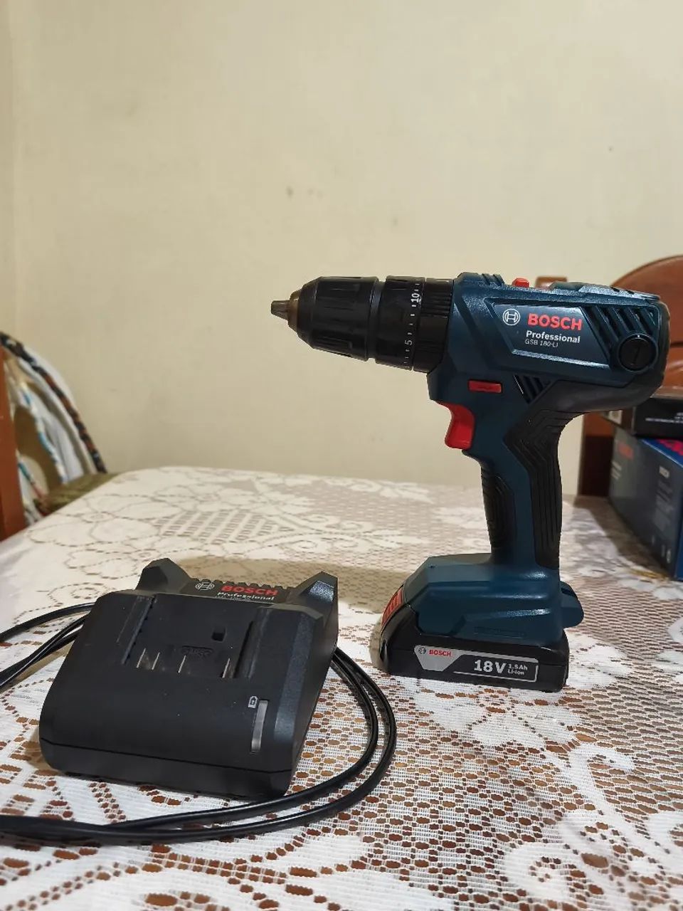 Parafusadeira Bosch 18V - Foto 2
