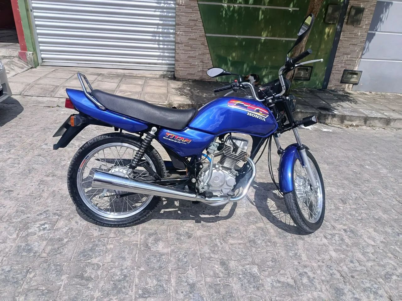 UNICO DONO EMPLACADA