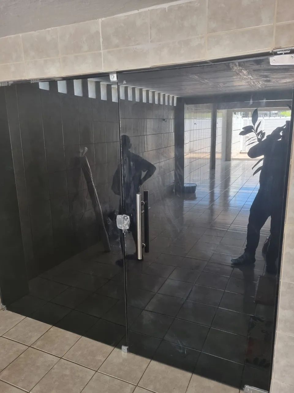 Aplicaçao de películas em portas e janelas... - Foto 5