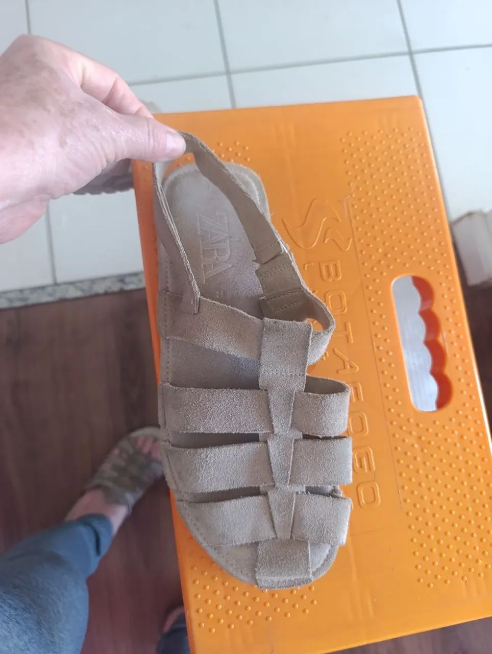 Sandália ZARA em couro  - Foto 2