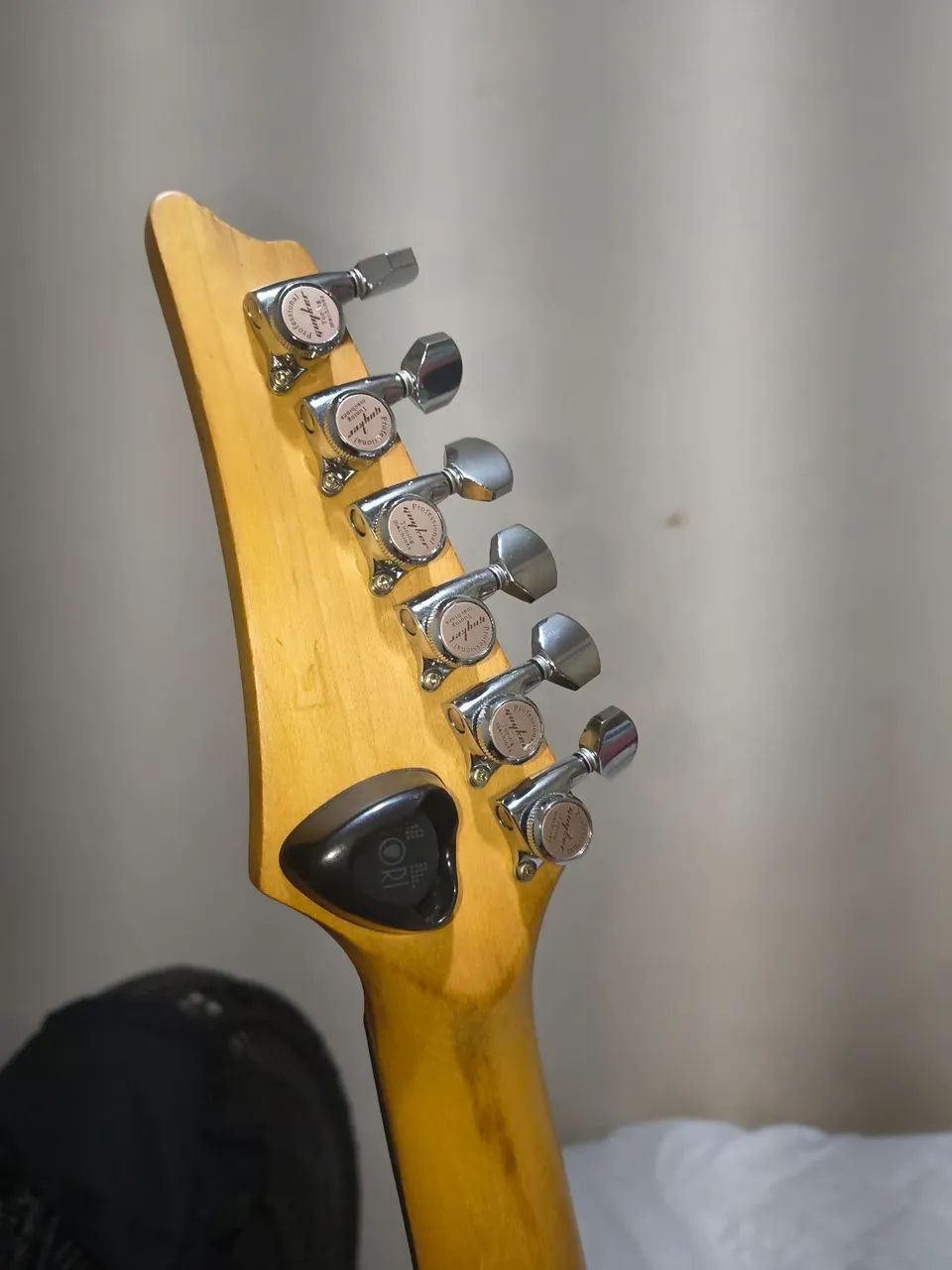 Stratocaster com upgrades  - Foto 3