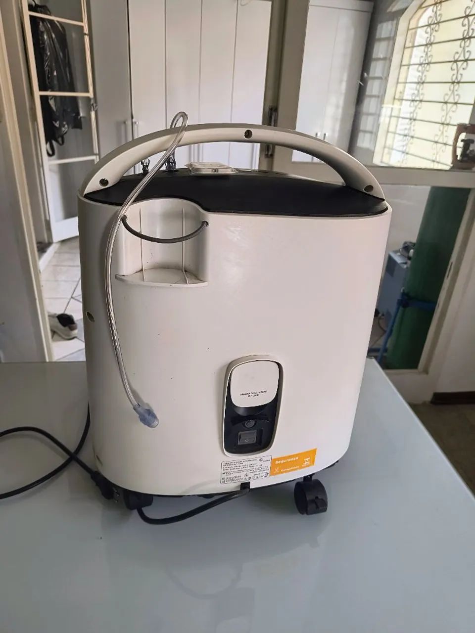 Concentrador de Oxigênio Yuwell 8F-5AW 5L Semi Novo + Timer - Foto 3