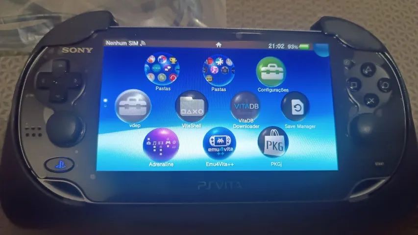 PS Vita OLED PCH-1101 3G/Wi-Fi + Caixa + 32GB Cartão com jogos + 4