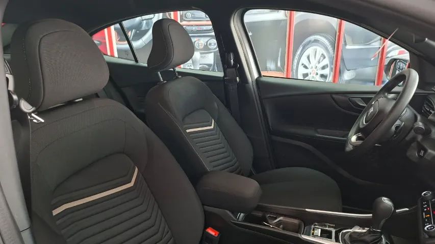 Fiat Fastback 1.0 200 Turbo Flex AUT 2026 - Foto 12