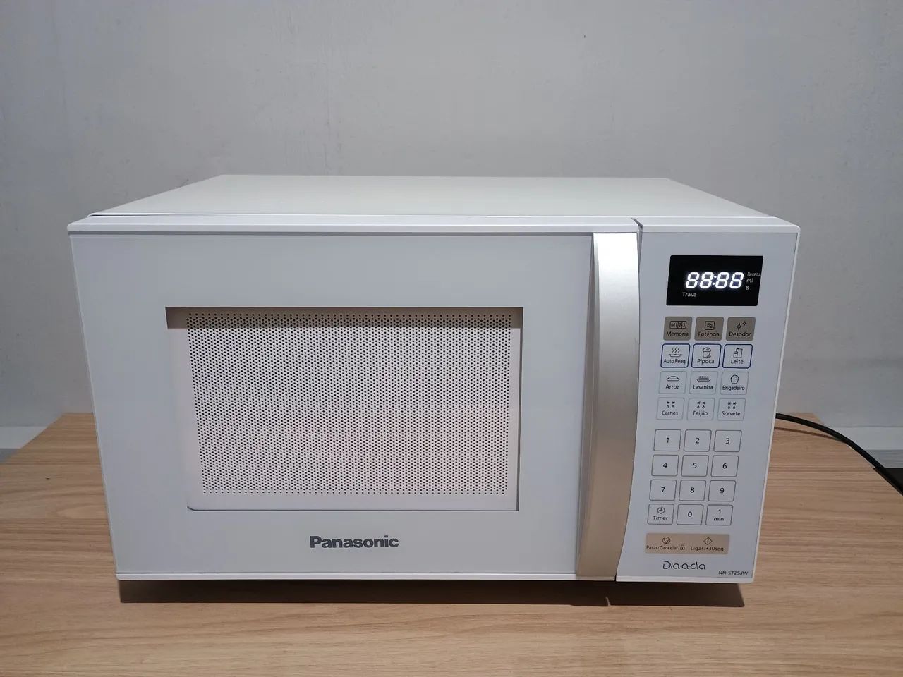 Microondas Panasonic 20L 